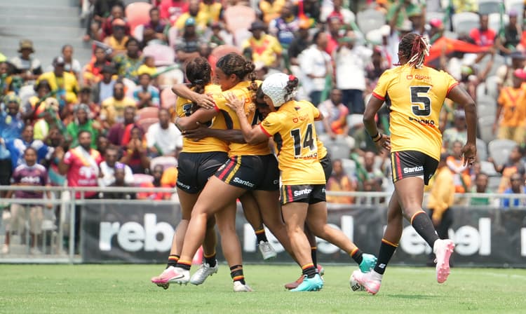 Kelly to the four as Orchids put on a show at home